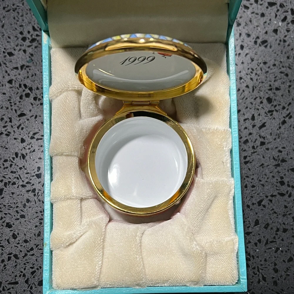 Happy‎ birthday trinket box